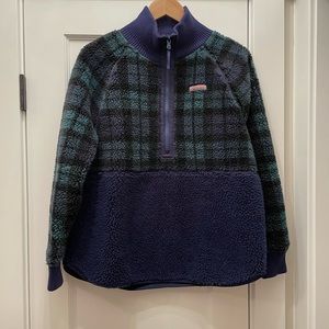 Like new Vineyard Vines quarter zip Sherpa. Black watch plaid and navy. Medium